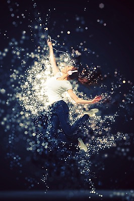 JPG 편집이미지 여자 포즈 한명 사람 동양인 성인 헤드셋 음악감상 한국인 춤 화려 우아함 디지털합성 역동적 보케 특별함 디지털아트 다이나믹 여자만 여자한명만 성인여자만 성인만 편집실사 1 음향기기 컨셉 문화예술 인종 헤드폰 감상 CG 파일형식