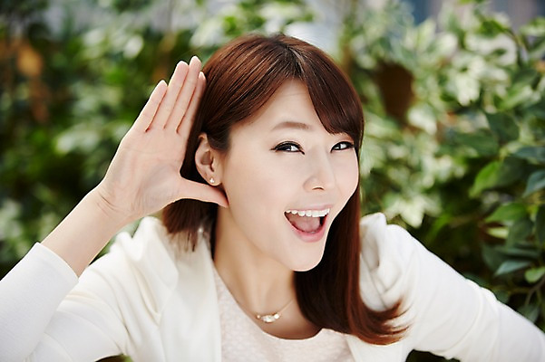 포토 JPG 우먼라이프 라이프스타일 여자 비즈니스 모션 실내 한명 웃음 사람 동양인 정장 손짓 상반신 20대 성인 앞모습 아웃포커스 듣기 한국인 비즈니스우먼 여자만 여자한명만 성인여자만 청년만 청년여자만 성인한명만 청년여자한명만 성인여자한명만 성인만 국내포토 1 옷 뷰포인트 촬영기법 표정 인종 청년 내부 생활 직장인 파일형식