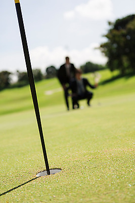 포토 JPG 주간 전신 서양인 외국인 나무 식물 백인 구름 해외기획촬영 라이프스타일 남자 스포츠 골프 비즈니스 모션 골프장 태국 필드 하늘 사람 정장 20대 성인 야외 두명 비즈니스라이프 깃발 직장인 비즈니스맨 홈 2015년태국 남자만 성인남자만 청년만 청년남자만 성인만 국내포토 자연요소 직업 옷 아시아 스포츠시설 인종 청년 생활 구기 파일형식
