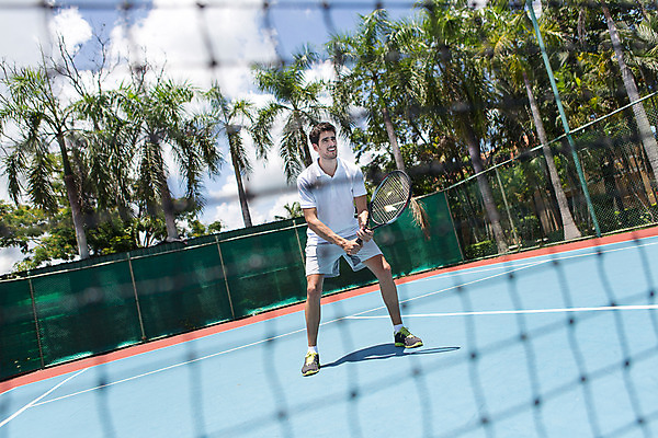 포토 JPG 주간 전신 서양인 외국인 나무 식물 백인 해외기획촬영 라이프스타일 남자 스포츠 맨라이프 모션 태국 하늘 운동선수 한명 서기 들기 사람 20대 성인 야외 앞모습 운동복 운동 경기장 테니스 라켓 테니스라켓 네트 2015년태국 남자만 남자한명만 성인남자만 청년만 청년남자만 청년남자한명만 성인한명만 성인남자한명만 성인만 국내포토 자연요소 1 옷 아시아 스포츠용품 뷰포인트 스포츠시설 건강 인종 청년 생활 구기 파일형식