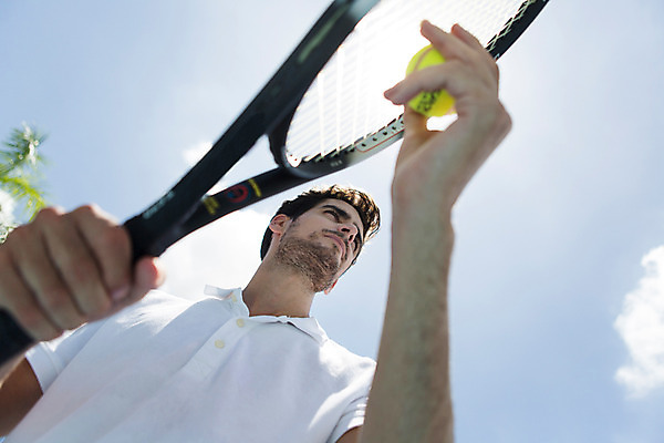 포토 JPG 주간 서양인 외국인 백인 구름 해외기획촬영 라이프스타일 응시 남자 스포츠 로우앵글 맨라이프 공 모션 태국 하늘 운동선수 한명 서기 들기 사람 상반신 20대 성인 야외 앞모습 운동복 운동 경기장 테니스 라켓 테니스라켓 테니스공 2015년태국 남자만 남자한명만 성인남자만 청년만 청년남자만 청년남자한명만 성인한명만 성인남자한명만 성인만 국내포토 자연요소 1 시선 옷 아시아 스포츠용품 뷰포인트 스포츠시설 건강 인종 청년 생활 구기 테니스용품 파일형식