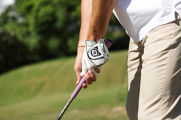 포토 JPG 주간 서양인 외국인 백인 해외기획촬영 라이프스타일 남자 스포츠 맨라이프 골프 모션 골프장 태국 필드 한명 서기 들기 사람 잔디 상반신 20대 성인 야외 옆모습 운동 골프채 골프장갑 2015년태국 남자만 남자한명만 성인남자만 청년만 청년남자만 청년남자한명만 성인한명만 성인남자한명만 성인만 국내포토 자연요소 식물 1 아시아 뷰포인트 장갑 스포츠시설 골프용품 건강 인종 청년 생활 구기 파일형식