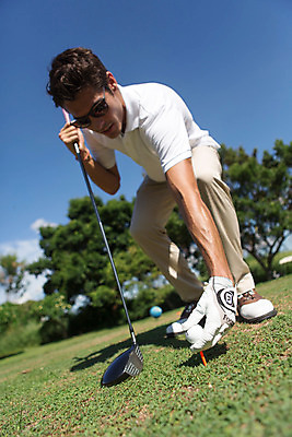 포토 JPG 주간 전신 서양인 외국인 나무 식물 백인 해외기획촬영 라이프스타일 남자 스포츠 맨라이프 골프 모션 골프장 태국 필드 하늘 골프공 한명 서기 들기 사람 잔디 20대 성인 야외 앞모습 선글라스 운동 골프채 2015년태국 남자만 남자한명만 성인남자만 청년만 청년남자만 청년남자한명만 성인한명만 성인남자한명만 성인만 국내포토 자연요소 1 아시아 안경 뷰포인트 공 스포츠시설 골프용품 건강 인종 청년 생활 구기 파일형식