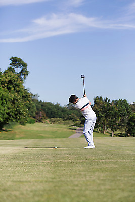 포토 JPG 주간 전신 나무 식물 구름 해외기획촬영 라이프스타일 남자 스포츠 맨라이프 골프 모션 골프장 태국 필드 하늘 골프공 한명 서기 들기 사람 동양인 잔디 20대 성인 야외 옆모습 운동 골프채 한국인 2015년태국 남자만 남자한명만 성인남자만 청년만 청년남자만 청년남자한명만 성인한명만 성인남자한명만 성인만 국내포토 자연요소 1 아시아 뷰포인트 공 스포츠시설 골프용품 건강 인종 청년 생활 구기 파일형식