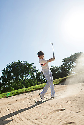 포토 JPG 주간 전신 나무 식물 해외기획촬영 라이프스타일 남자 스포츠 맨라이프 골프 모션 골프장 태국 필드 하늘 한명 서기 들기 사람 동양인 잔디 20대 성인 야외 앞모습 운동 햇빛 골프채 한국인 벙커 2015년태국 남자만 남자한명만 성인남자만 청년만 청년남자만 청년남자한명만 성인한명만 성인남자한명만 성인만 국내포토 자연요소 1 아시아 뷰포인트 스포츠시설 골프용품 건강 인종 청년 생활 태양 구기 파일형식