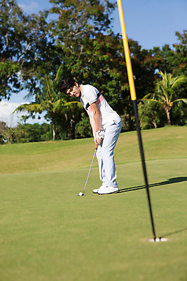 포토 JPG 주간 전신 나무 식물 해외기획촬영 라이프스타일 응시 남자 스포츠 맨라이프 골프 모션 골프장 태국 필드 골프공 한명 서기 들기 사람 동양인 잔디 20대 성인 야외 옆모습 운동 한국인 깃발 퍼팅 2015년태국 남자만 남자한명만 성인남자만 청년만 청년남자만 청년남자한명만 성인한명만 성인남자한명만 성인만 국내포토 자연요소 1 시선 아시아 뷰포인트 포즈 공 스포츠시설 골프용품 건강 인종 청년 생활 구기 파일형식