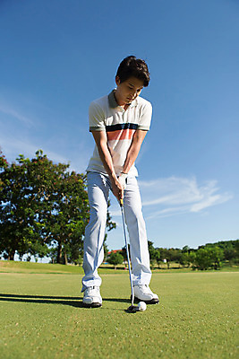 포토 JPG 주간 전신 나무 식물 해외기획촬영 라이프스타일 남자 스포츠 맨라이프 골프 모션 골프장 태국 필드 하늘 한명 서기 들기 사람 동양인 잔디 20대 성인 야외 앞모습 운동 골프채 한국인 퍼팅 2015년태국 남자만 남자한명만 성인남자만 청년만 청년남자만 청년남자한명만 성인한명만 성인남자한명만 성인만 국내포토 자연요소 1 아시아 뷰포인트 포즈 스포츠시설 골프용품 건강 인종 청년 생활 구기 파일형식