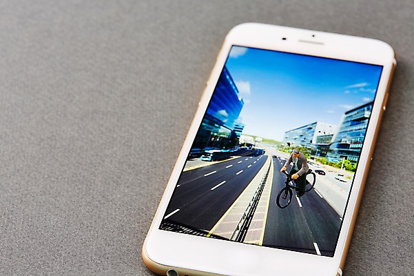 포토 JPG 스튜디오촬영 도로 백그라운드 컨셉 실내 빌딩 사람없음 스마트폰 자전거 미니어처 피규어 국내포토 길 교통시설 내부 건물 핸드폰 스마트기기 모형 바이크 파일형식