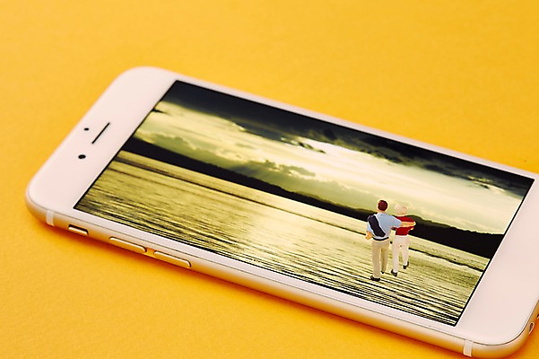 포토 JPG 스튜디오촬영 바다 백그라운드 컨셉 실내 풍경 사람없음 스마트폰 노을 미니어처 피규어 국내포토 자연요소 내부 핸드폰 스마트기기 모형 파일형식