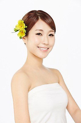 포토 JPG 스튜디오촬영 외국인 식물 해외기획촬영 우먼라이프 라이프스타일 여자 꽃 모션 실내 한명 서기 미소 사람 동양인 상반신 성인 앞모습 30대 뷰티 매끈함 일본인 순수 청순 2015년일본 여자만 여자한명만 성인여자만 성인한명만 성인여자한명만 장년만 장년여자만 장년여자한명만 성인만 국내포토 1 뷰포인트 컨셉 표정 인종 내부 생활 장년 감각 파일형식