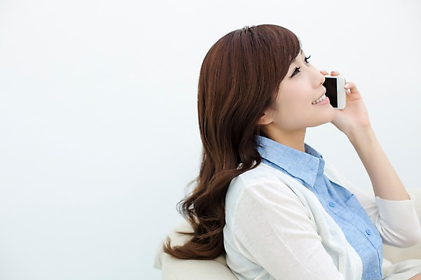 포토 JPG 스튜디오촬영 외국인 해외기획촬영 우먼라이프 라이프스타일 응시 여자 여유 모션 휴식 실내 한명 미소 들기 사람 앉기 동양인 상반신 성인 앞모습 옆모습 30대 스마트폰 소파 자유 일본인 통화 2015년일본 여자만 여자한명만 성인여자만 성인한명만 성인여자한명만 장년만 장년여자만 장년여자한명만 성인만 국내포토 1 시선 감정 뷰포인트 컨셉 의자 표정 인종 내부 생활 장년 핸드폰 스마트기기 파일형식