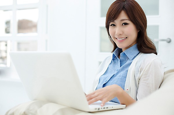 포토 JPG 스튜디오촬영 외국인 해외기획촬영 우먼라이프 라이프스타일 여자 여유 모션 휴식 실내 한명 미소 사람 앉기 동양인 상반신 성인 옆모습 30대 노트북 소파 자유 웹서핑 일본인 2015년일본 여자만 여자한명만 성인여자만 성인한명만 성인여자한명만 장년만 장년여자만 장년여자한명만 성인만 국내포토 1 감정 뷰포인트 컨셉 의자 표정 인종 내부 생활 장년 전자제품 파일형식