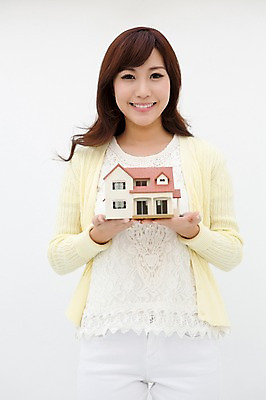 포토 JPG 스튜디오촬영 외국인 해외기획촬영 우먼라이프 라이프스타일 여자 모션 부동산 주택 실내 한명 서기 미소 들기 사람 동양인 상반신 성인 앞모습 30대 미니어처 일본인 2015년일본 여자만 여자한명만 성인여자만 성인한명만 성인여자한명만 장년만 장년여자만 장년여자한명만 성인만 국내포토 1 뷰포인트 표정 인종 내부 건물 생활 장년 모형 재산 파일형식