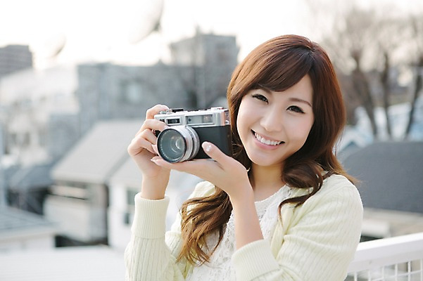 포토 JPG 주간 외국인 해외기획촬영 우먼라이프 라이프스타일 여자 여유 모션 한명 서기 들기 사람 동양인 풍경 상반신 성인 취미 야외 앞모습 30대 카메라 사진촬영 일본인 상쾌 기념사진 찍기 2015년일본 여자만 여자한명만 성인여자만 성인한명만 성인여자한명만 장년만 장년여자만 장년여자한명만 성인만 국내포토 자연요소 1 감정 뷰포인트 인종 생활 장년 전자제품 촬영 파일형식