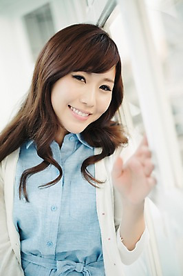 포토 JPG 스튜디오촬영 외국인 해외기획촬영 우먼라이프 라이프스타일 여자 여유 모션 휴식 실내 한명 서기 미소 사람 동양인 손짓 상반신 성인 앞모습 30대 기댐 자유 일본인 창가 2015년일본 여자만 여자한명만 성인여자만 성인한명만 성인여자한명만 장년만 장년여자만 장년여자한명만 성인만 국내포토 1 감정 뷰포인트 컨셉 창문 표정 인종 내부 생활 장년 파일형식