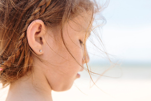 포토 JPG 주간 서양인 외국인 백인 해외기획촬영 여자 여유 얼굴 어린이 파타야 태국 땋은머리 한명 사람 야외 옆모습 아웃포커스 신체부위 유치원생 자유 상쾌 2015년태국 여자만 여자한명만 어린이만 소녀만 소녀한명만 국내포토 자연요소 1 헤어스타일 감정 아시아 뷰포인트 컨셉 촬영기법 인종 파일형식