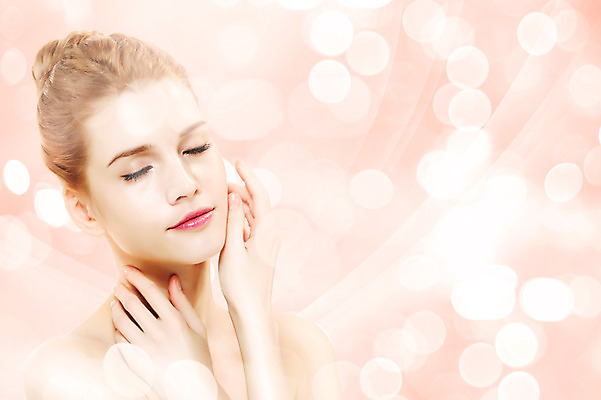 JPG 서양인 외국인 편집이미지 여자 한명 사람 상반신 성인 화장 뷰티 눈감음 화려 우아함 디지털합성 보케 특별함 디지털아트 여자만 여자한명만 성인여자만 성인만 편집실사 1 컨셉 모션 인종 CG 파일형식