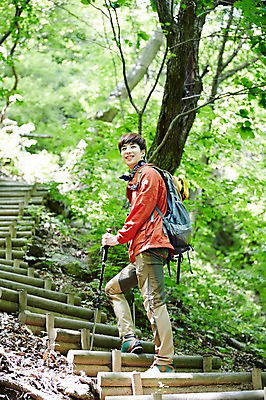 포토 JPG 주간 전신 나무 식물 라이프스타일 남자 여유 맨라이프 배낭 모션 자연 산 한국 한명 사람 동양인 20대 성인 야외 걷기 계단 등산 한국인 등산복 상쾌 경기도 양평 유명산 남자만 남자한명만 성인남자만 청년만 청년남자만 청년남자한명만 성인한명만 성인남자한명만 성인만 국내포토 자연요소 1 옷 감정 아시아 가방 인종 청년 생활 트래킹 생태계 파일형식