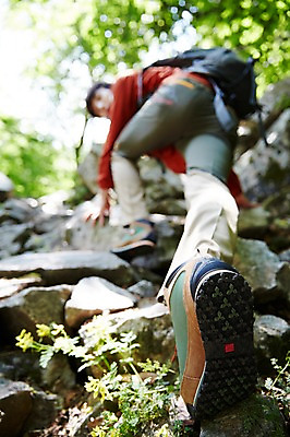 포토 JPG 주간 전신 나무 식물 라이프스타일 남자 꽃 여유 로우앵글 맨라이프 배낭 모션 자연 산 한국 한명 사람 동양인 20대 성인 야외 뒷모습 등산 한국인 돌_바위 바위 등산복 상쾌 오르기 경기도 양평 유명산 남자만 남자한명만 성인남자만 청년만 청년남자만 청년남자한명만 성인한명만 성인남자한명만 성인만 국내포토 자연요소 1 옷 감정 아시아 뷰포인트 가방 인종 청년 생활 트래킹 생태계 파일형식