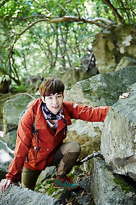 포토 JPG 주간 전신 나무 식물 라이프스타일 남자 여유 맨라이프 모션 자연 산 한국 한명 미소 사람 동양인 20대 성인 야외 앞모습 등산 한국인 돌_바위 바위 등산복 상쾌 오르기 경기도 양평 유명산 남자만 남자한명만 성인남자만 청년만 청년남자만 청년남자한명만 성인한명만 성인남자한명만 성인만 국내포토 자연요소 1 옷 감정 아시아 뷰포인트 표정 인종 청년 생활 트래킹 생태계 파일형식