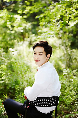 포토 JPG 주간 식물 라이프스타일 남자 비즈니스 모션 휴식 산 한국 한명 미소 사람 앉기 동양인 정장 상반신 20대 성인 야외 뒷모습 비즈니스라이프 한국인 비즈니스맨 풀 뒤돌아보기 친환경 힐링 경기도 양평 유명산 남자만 남자한명만 성인남자만 청년만 청년남자만 청년남자한명만 성인한명만 성인남자한명만 성인만 국내포토 자연요소 1 옷 아시아 뷰포인트 컨셉 표정 인종 청년 생활 환경 직장인 파일형식