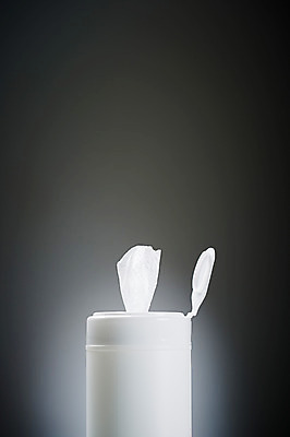 포토 JPG 스튜디오촬영 검은배경 건강 사람없음 청결 화장지 위생 오브젝트 물티슈 위생관리 국내포토 백그라운드 실내 관리 검은색 파일형식