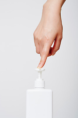 포토 JPG 스튜디오촬영 손 건강 한명 사람 신체부위 청결 위생 세정제 위생관리 손세정제 핸드워시 국내포토 1 실내 관리 위생용품 파일형식