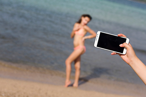 포토 JPG 주간 서양인 외국인 해외기획촬영 계절 여자 수영복 여유 바다 태국 휴가 한명 사람 20대 성인 해변 야외 아웃포커스 여름 여름휴가 바캉스 스마트폰 핸드폰 비키니 섹시 사진촬영 2015년태국 여자만 여자한명만 성인여자만 청년만 청년여자만 성인한명만 청년여자한명만 성인여자한명만 성인만 국내포토 자연요소 1 옷 감정 아시아 컨셉 촬영기법 인종 청년 전자제품 스마트기기 촬영 파일형식 여름_계절