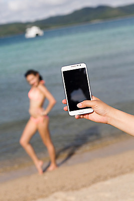 포토 JPG 주간 서양인 외국인 해외기획촬영 계절 여자 수영복 여유 바다 태국 휴가 한명 사람 20대 성인 해변 야외 아웃포커스 여름 여름휴가 바캉스 스마트폰 핸드폰 비키니 섹시 사진촬영 2015년태국 여자만 여자한명만 성인여자만 청년만 청년여자만 성인한명만 청년여자한명만 성인여자한명만 성인만 국내포토 자연요소 1 옷 감정 아시아 컨셉 촬영기법 인종 청년 전자제품 스마트기기 촬영 파일형식 여름_계절