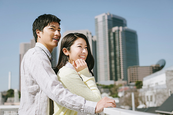 포토 JPG 주간 외국인 해외기획촬영 라이프스타일 커플 응시 여자 남자 행복 여유 커플라이프 데이트 모션 휴식 서기 미소 사람 동양인 상반신 20대 성인 야외 두명 옆모습 일본인 2015년일본 청년만 성인만 국내포토 자연요소 시선 감정 뷰포인트 컨셉 관계 표정 인종 청년 생활 파일형식