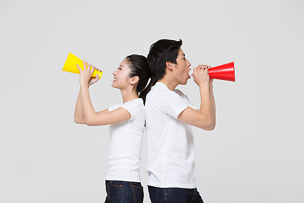 포토 JPG 스튜디오촬영 외국인 해외기획촬영 라이프스타일 커플 여자 남자 커플라이프 모션 함께함 실내 사랑 서기 들기 사람 동양인 상반신 20대 성인 두명 옆모습 확성기 다정 외침 등맞대기 일본인 2015년일본 청년만 성인만 국내포토 감정 뷰포인트 컨셉 관계 인종 청년 내부 생활 소리 파일형식