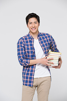 포토 JPG 스튜디오촬영 외국인 해외기획촬영 라이프스타일 남자 대학생 모션 대학생라이프 실내 한명 서기 들기 사람 동양인 상반신 20대 성인 앞모습 책 일본인 2015년일본 남자만 남자한명만 성인남자만 청년만 청년남자만 청년남자한명만 성인한명만 성인남자한명만 성인만 국내포토 1 학생 뷰포인트 인종 청년 내부 생활 파일형식