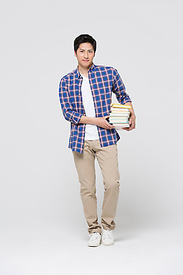 포토 JPG 스튜디오촬영 전신 외국인 해외기획촬영 라이프스타일 남자 대학생 모션 대학생라이프 실내 한명 서기 들기 사람 동양인 20대 성인 앞모습 책 일본인 2015년일본 남자만 남자한명만 성인남자만 청년만 청년남자만 청년남자한명만 성인한명만 성인남자한명만 성인만 국내포토 1 학생 뷰포인트 인종 청년 내부 생활 파일형식
