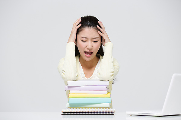 포토 JPG 스튜디오촬영 외국인 해외기획촬영 라이프스타일 여자 대학생 모션 대학생라이프 스트레스 실내 한명 사람 앉기 동양인 상반신 20대 성인 앞모습 책 노트북 공책 일본인 두통 2015년일본 여자만 여자한명만 성인여자만 청년만 청년여자만 성인한명만 청년여자한명만 성인여자한명만 성인만 국내포토 1 학생 뷰포인트 문구용품 인종 청년 내부 생활 전자제품 질병 파일형식