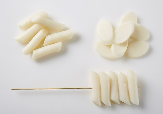 포토 JPG 스튜디오촬영 음식 식재료 떡 실내 사람없음 꼬치 레시피 떡꼬치 국내포토 내부 파일형식