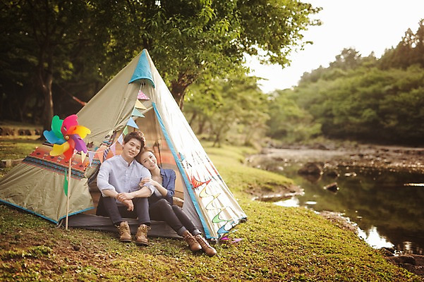 포토 JPG 주간 전신 라이프스타일 커플 여자 남자 호수 여유 커플라이프 데이트 모션 자연 한국 텐트 사람 앉기 동양인 성인 야외 두명 앞모습 30대 제주도 기댐 캠핑 한국인 바람개비 장년만 성인만 국내포토 자연요소 감정 아시아 뷰포인트 관계 레저 캠핑도구 인종 생활 장년 생태계 파일형식