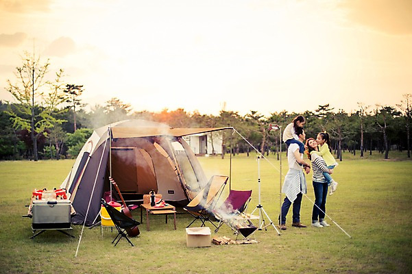 포토 JPG 주간 전신 구름 라이프스타일 여자 남자 어린이 가족 모션 하늘 엄마 한국 함께함 텐트 서기 사람 앉기 동양인 소녀 여러명 성인 야외 30대 노을 화목 다정 캠핑 한국인 가족라이프 아빠 쌍둥이 캠핑장 즐거움 자매 강원도 양양군 국내포토 자연요소 감정 아시아 다수 컨셉 관계 레저 캠핑도구 인종 생활 장년 파일형식