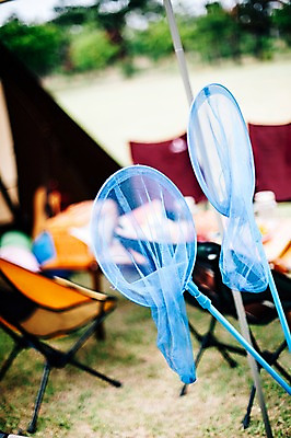 포토 JPG 주간 의자 식탁 한국 텐트 사람없음 야외 아웃포커스 캠핑 오브젝트 강원도 채집망 양양군 국내포토 자연요소 아시아 가구 탁자 레저 촬영기법 캠핑도구 파일형식