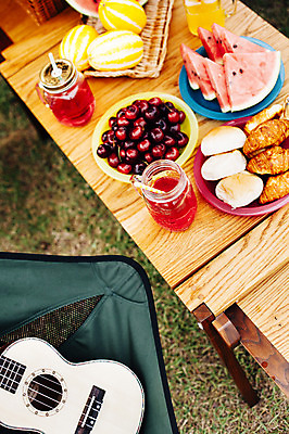 포토 JPG 주간 접시 음료 악기 음식 빵 의자 과일 식탁 수박 한국 사람없음 야외 캠핑 체리 우쿨렐레 오브젝트 강원도 참외 양양군 국내포토 자연요소 식기 아시아 음악 가구 탁자 현악기 레저 파일형식
