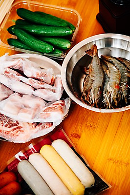 포토 JPG 주간 그릇 재료 식탁 오이 새우 한국 육류 사람없음 야외 당근 캠핑 소시지 바비큐 오브젝트 강원도 양양군 생새우 국내포토 자연요소 식기 아시아 음식 채소 식재료 탁자 레저 어패류 뿌리채소 갑각류 가공식품 파일형식