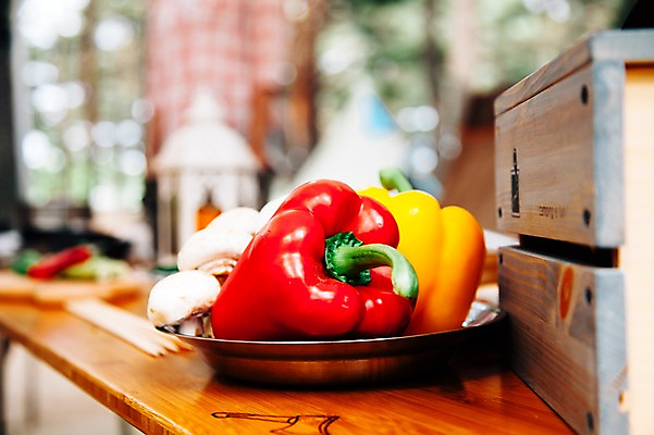 포토 JPG 주간 그릇 재료 식탁 피망 파프리카 한국 사람없음 야외 버섯 캠핑 바비큐 오브젝트 강원도 양양군 국내포토 자연요소 식기 아시아 음식 채소 탁자 레저 파일형식