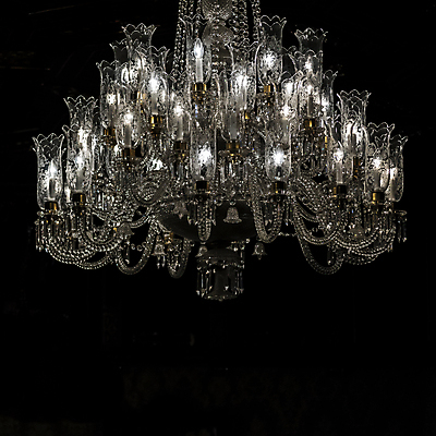 포토 JPG 해외이미지 조명 실내 사람없음 화려 고급 우아함 크리스탈 샹들리에 해외202004 해외포토 컨셉 내부 광석 파일형식 이미지허브