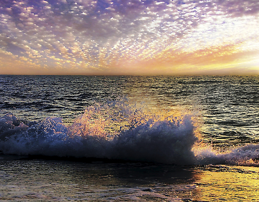 포토 JPG 해외이미지 구름 파도 바다 여행 자연 하늘 날씨 풍경 사람없음 야외 물 여름 파란색 빛 태양 반사 평화 일출 일몰 황금 저녁 분무기 천국 스카이라인 내추럴 수평선 해외202004 해외포토 자연요소 계절 컬러 컨셉 노을 야간 생태계 파일형식 이미지허브