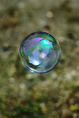 포토 JPG 해외이미지 공원 행복 백그라운드 공 상상 자연 놀이 휴가 휴식 사람없음 야외 초록색 물 파란색 빛 컬러풀 장난감 반사 정원 화목 거품 꿈 자유 게임 원형 투명 불기 질감 비누 공상 풍선 여의주 타격 해외202004 해외포토 자연요소 도형 공공시설 감정 컬러 컨셉 모션 위생용품 생태계 파일형식 이미지허브