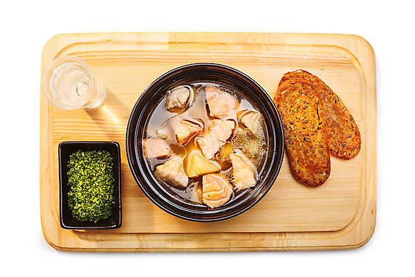 포토 JPG 해외이미지 전통 음식 빵 건강 사람없음 식당 저녁식사 흰색 조미료 수프 고립 보드카 입가심 해외202004 해외포토 컬러 주류 상점 식사 향미료 파일형식 이미지허브