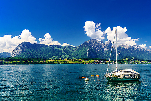 포토 JPG 해외이미지 나무 공원 유럽 호수 여행 백그라운드 요트 자연 하늘 휴가 산 항해 노르웨이 풍경 사람없음 야외 목재 초록색 물 여름 파란색 반사 계곡 이탈리아 하이킹 가을 보트 정상 숲 스위스 알프스 내추럴 절정 터키석 해외202004 해외포토 자연요소 식물 계절 공공시설 나라 컬러 배_교통 재료 레저 보석 생태계 파일형식 이미지허브