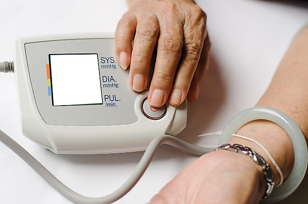 포토 JPG 해외이미지 노년 음료 돈 포장 유리 탁자 스트레스 주택 건강 사람없음 물 알약 약 디지털 스크린 모니터 고통 장비 시험 혈액 맥박 은퇴 측정 시작 감시 문제 나누기 폴란드 압력 연금 우울증 위기 자동 적자 제어 카운트 해외202004 해외포토 자연요소 교육 감정 유럽 가구 의학 재질 성인 건물 컴퓨터 수학 재산 질병 사칙연산 파일형식 이미지허브