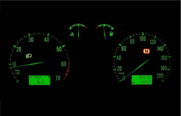 EPS 해외이미지 클립아트 일러스트 교통시설 자동차 조명 빛 숫자 디지털 검은색 운전 지시 자르기 계산대 측정 속도 연료 다이얼 계량기 빛망울 게이지 계기판 속도계 해외202004 해외일러스트 문자 육상교통 컬러 교통 모션 시설 파일형식 벡터 이미지허브