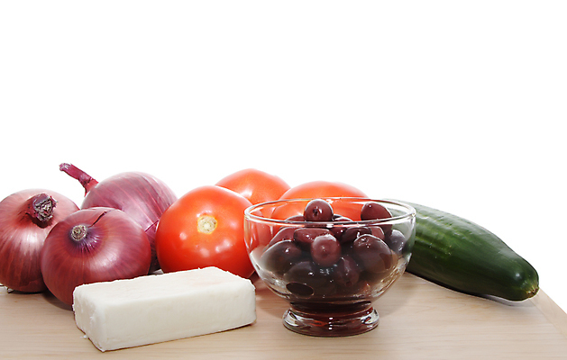 포토 JPG 해외이미지 영어 음식 다이어트 토마토 채소 과일 양파 오이 치즈 건강 사람없음 목재 빨간색 보라색 검은색 흰색 그리스 해외202004 해외포토 나무 문자 유럽 컬러 재료 유제품 파일형식 이미지허브