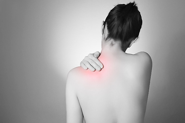 포토 JPG 해외이미지 백인 1 손 여자 신체 손가락 근육 스트레스 건강 한명 사람 빨간색 머리 검은색 고통 터치 흰색 마사지 질병 누드 피부 척추 어깨 관절염 목 돌봄 염증 요통 카피스페이스 해외202004 해외포토 서양인 감정 컬러 의학 모션 뼈 신체부위 공백 허리통증 파일형식 이미지허브